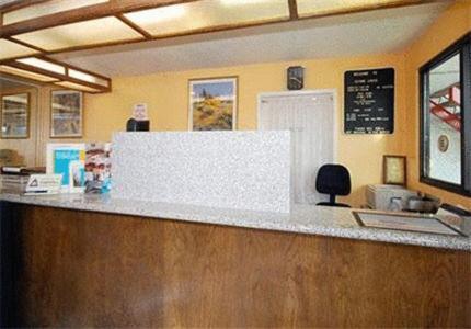 Riverside Inn & Suites Interior foto